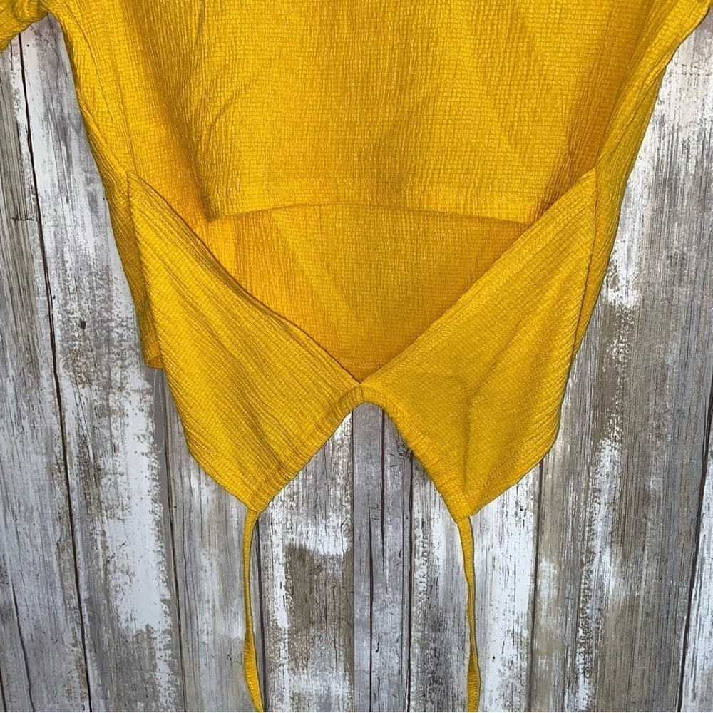 NWT BCBG Marigold Tie Crop Top - Picture 3 of 6